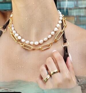SAHIRA Necklace Pearl Necklace Irregular Pearl Gold Accent